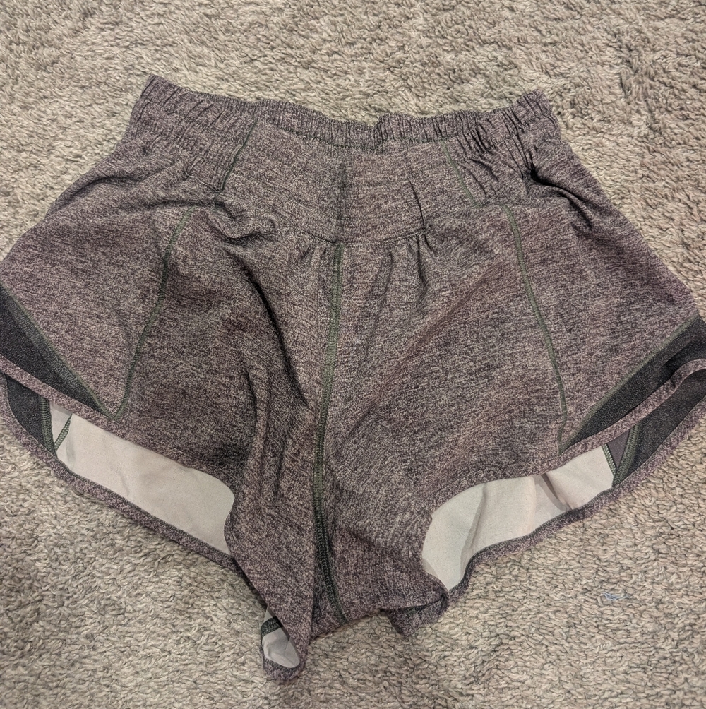 Lululemon Hottie Hot Shorts – Size 6, Heathered Gray - 2in Inseam w Liner